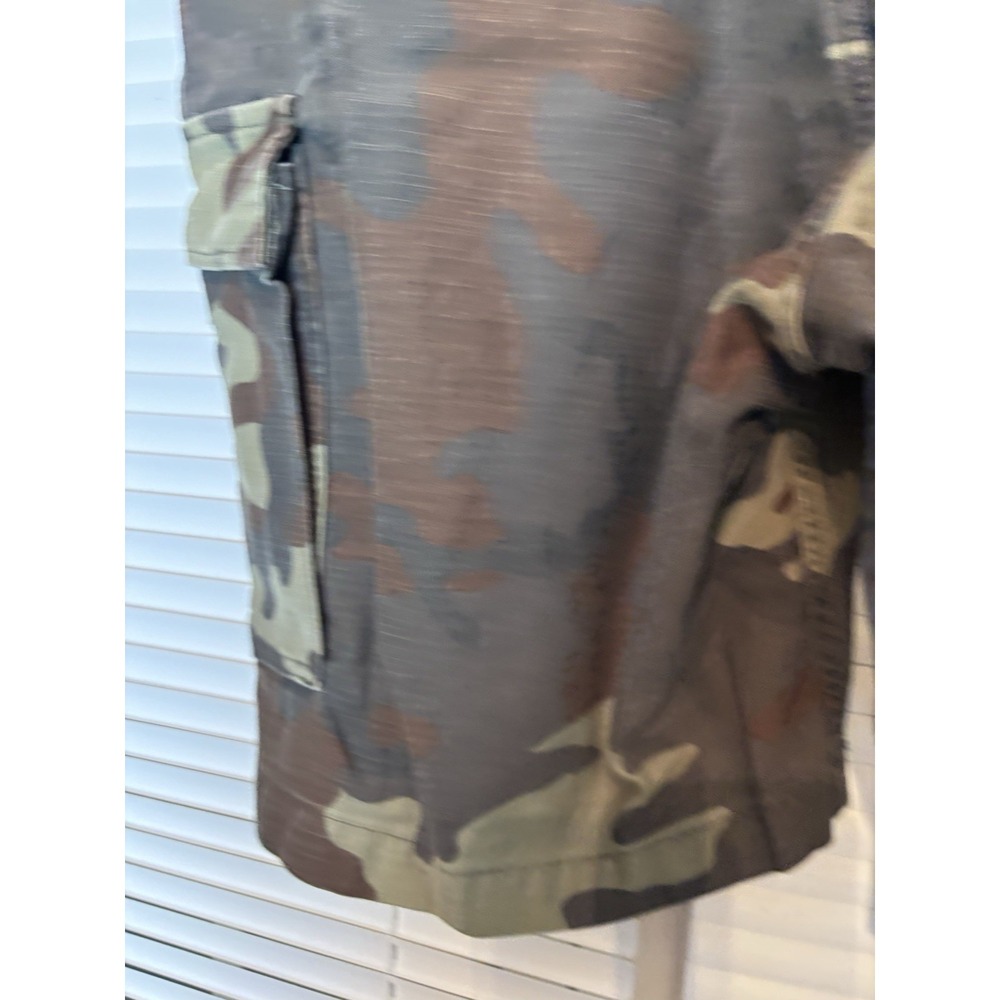 Levi's Camouflage Cargo Shorts Men's 40x9 100 % Cotton Outdoor Hiking Military - Picture 15 of 15